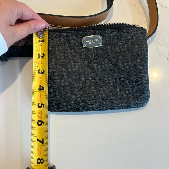 Michael Kors black and grey belt bag - Picture 4 of 4